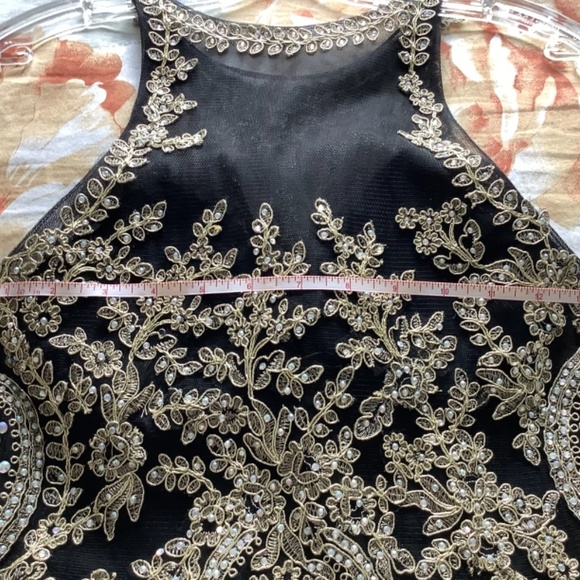 Mori Lee Gown - Picture 13 of 16